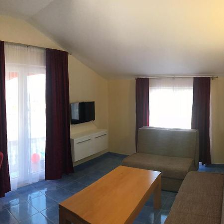 Hotel Livadic & Restaurant Ližnjan Dış mekan fotoğraf