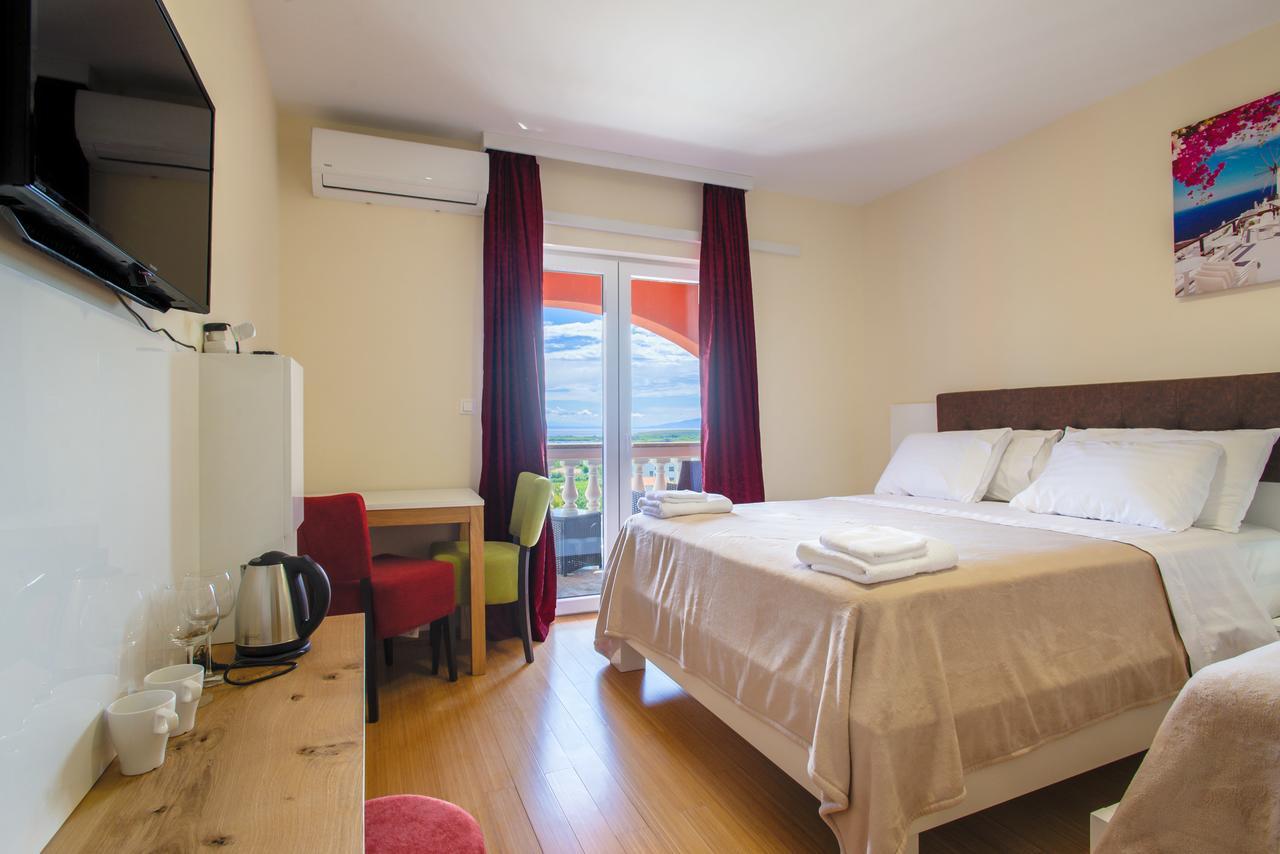 Hotel Livadic & Restaurant Ližnjan Dış mekan fotoğraf