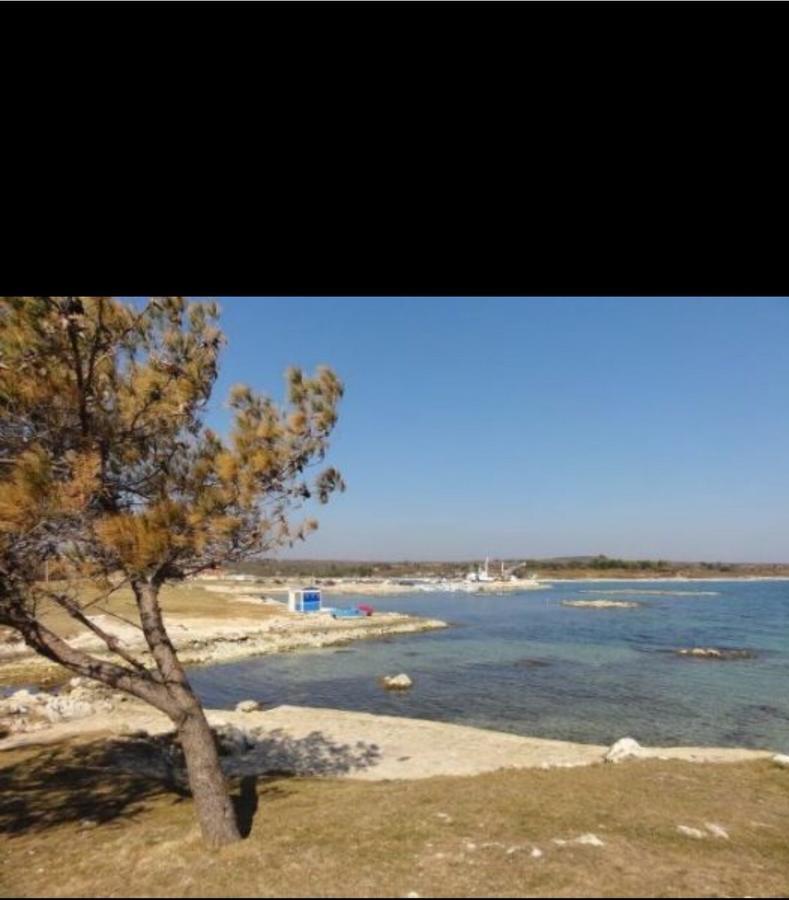 Hotel Livadic & Restaurant Ližnjan Dış mekan fotoğraf