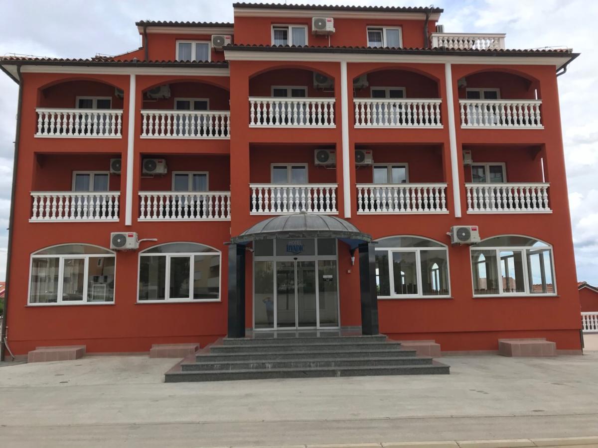 Hotel Livadic & Restaurant Ližnjan Dış mekan fotoğraf