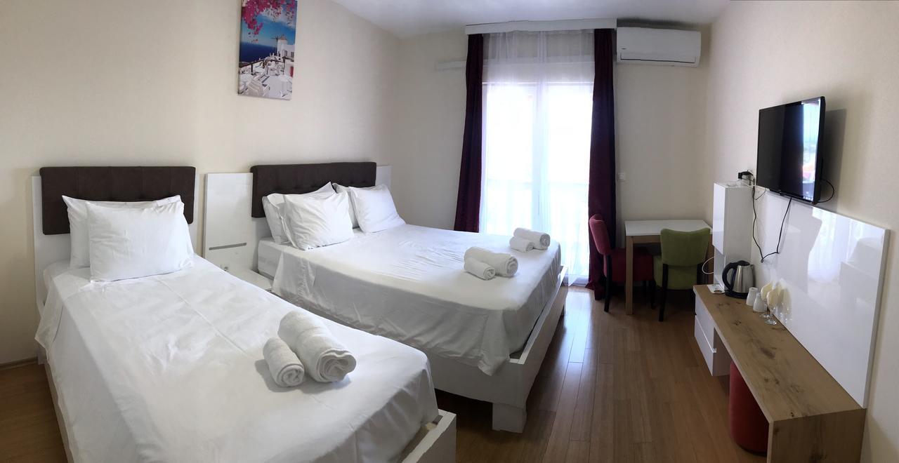 Hotel Livadic & Restaurant Ližnjan Dış mekan fotoğraf
